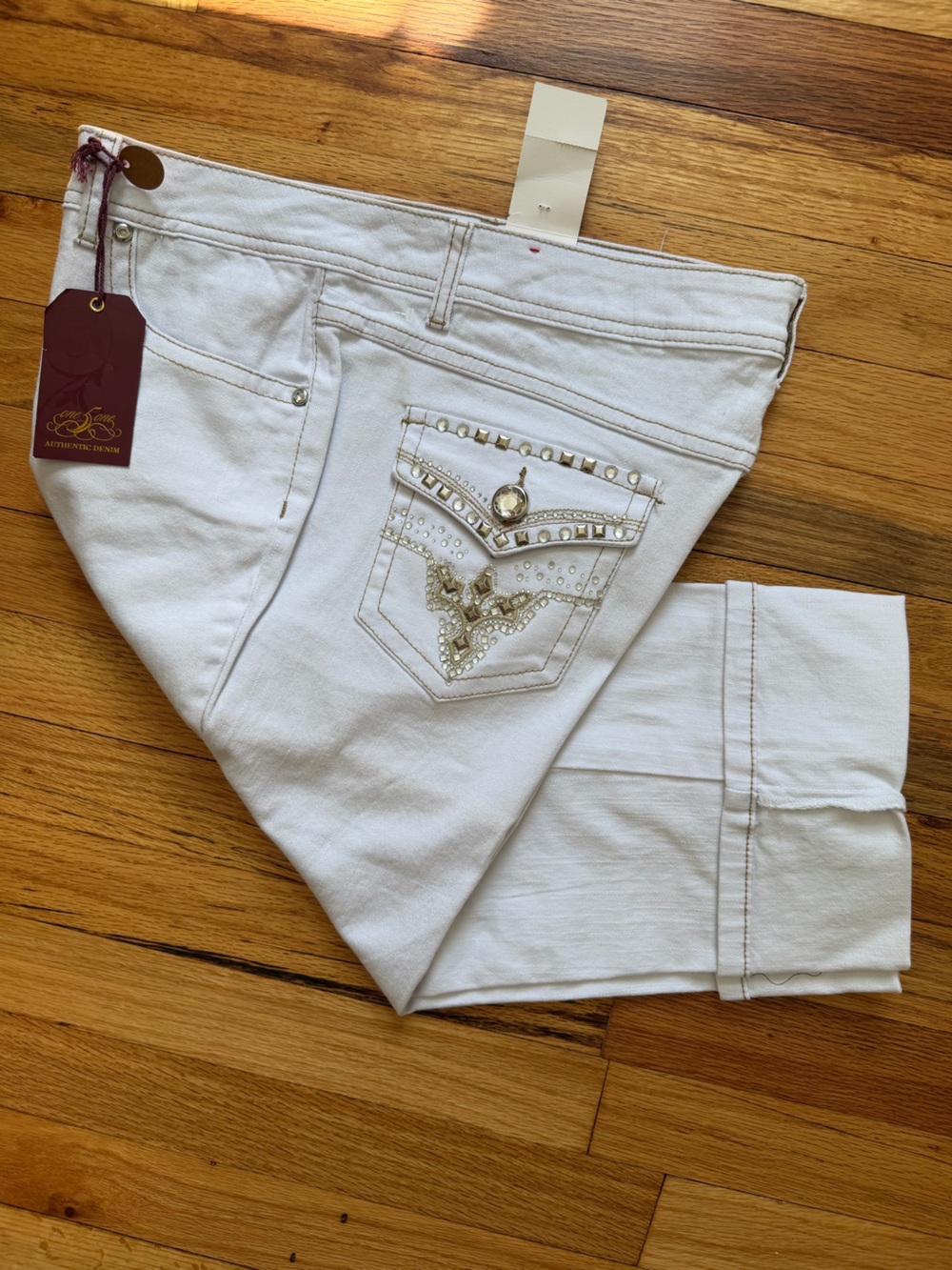 White Embellished Women’s Jeans with Studded Pocket Detail